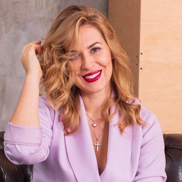Анна Неженец
